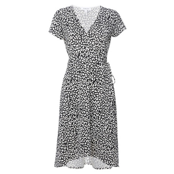 Gilli Dresses & Skirts - GILLI leopard print faux wrap dress NWT